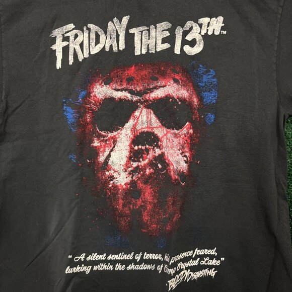 Bloody Disgusting x Friday the 13th Tshirt size large - Picture 2 of 5